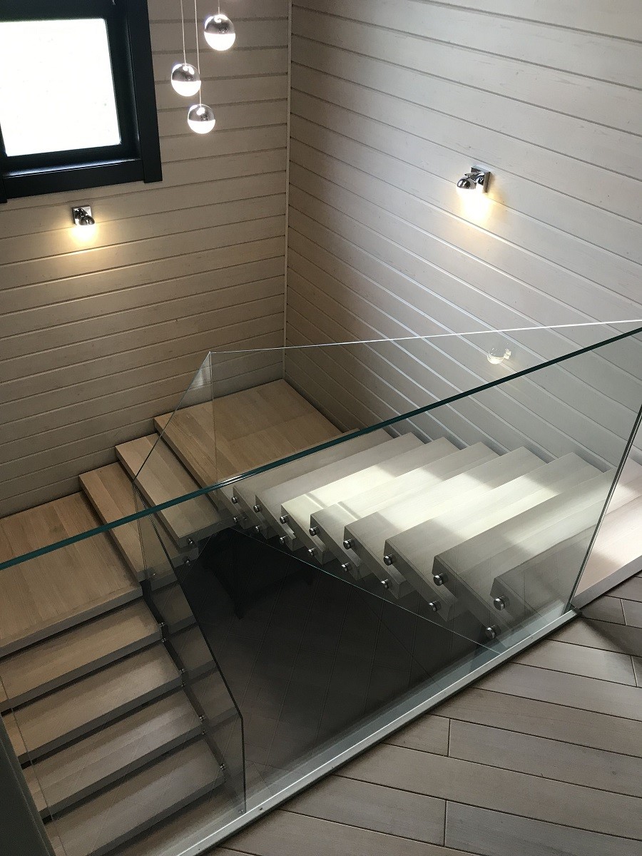 Перила зі скла.